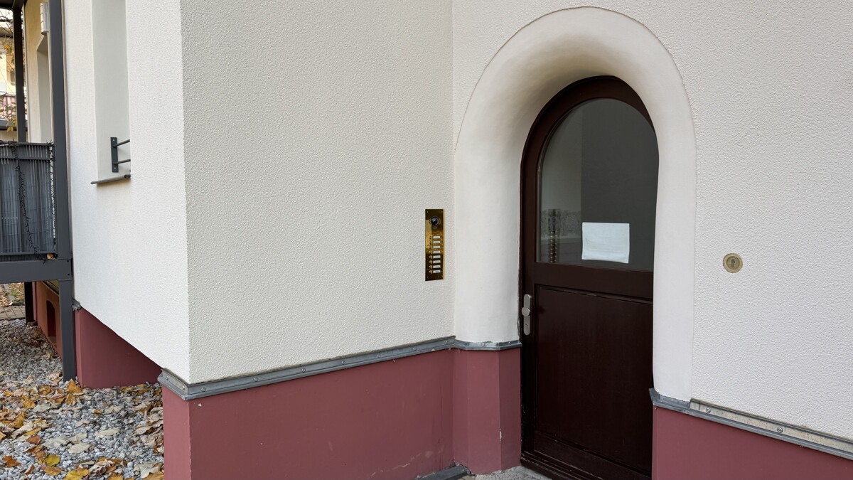 Leerstehende DG-Wohnung mit Loggia | 3-Zimmer | Renditepotenzial