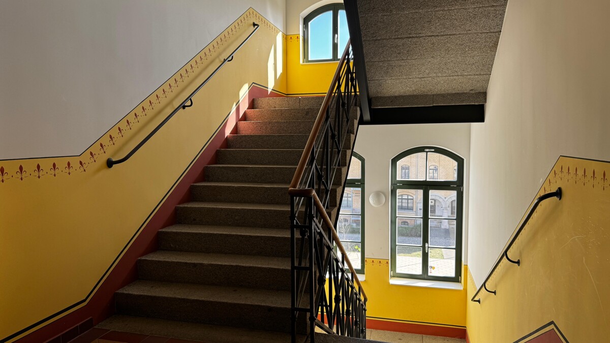 Kapitalanlage oder Eigenbezug: 2-Zimmer-DG mit Smart-Home, Fußbodenheizung & TG