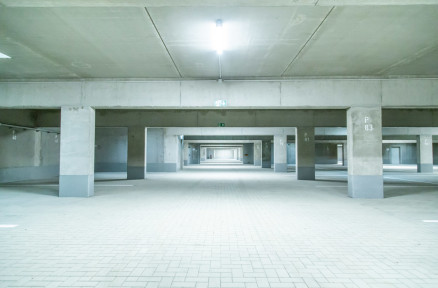 Sicher Parken in der König-Albert-Residenz!
Ihr Stellplatz zum Greifen nah.